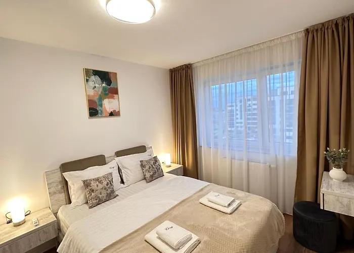 Coresi Mall Exclusive #collection & Apartman *